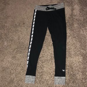 PINK Victoria’s Secret leggings